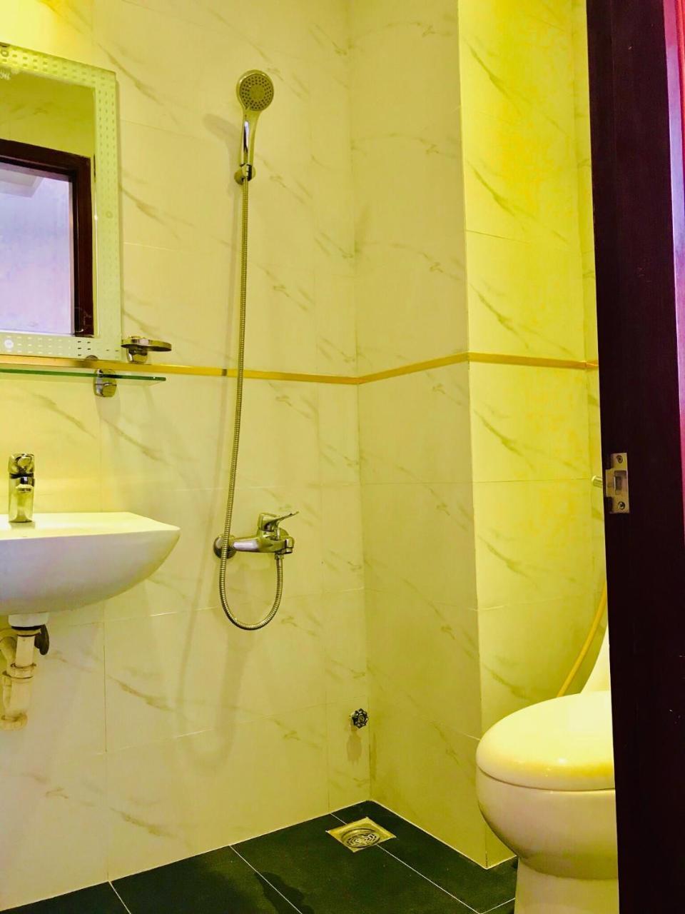 Quynh Anh Hotel مدينة هوشي منه المظهر الخارجي الصورة